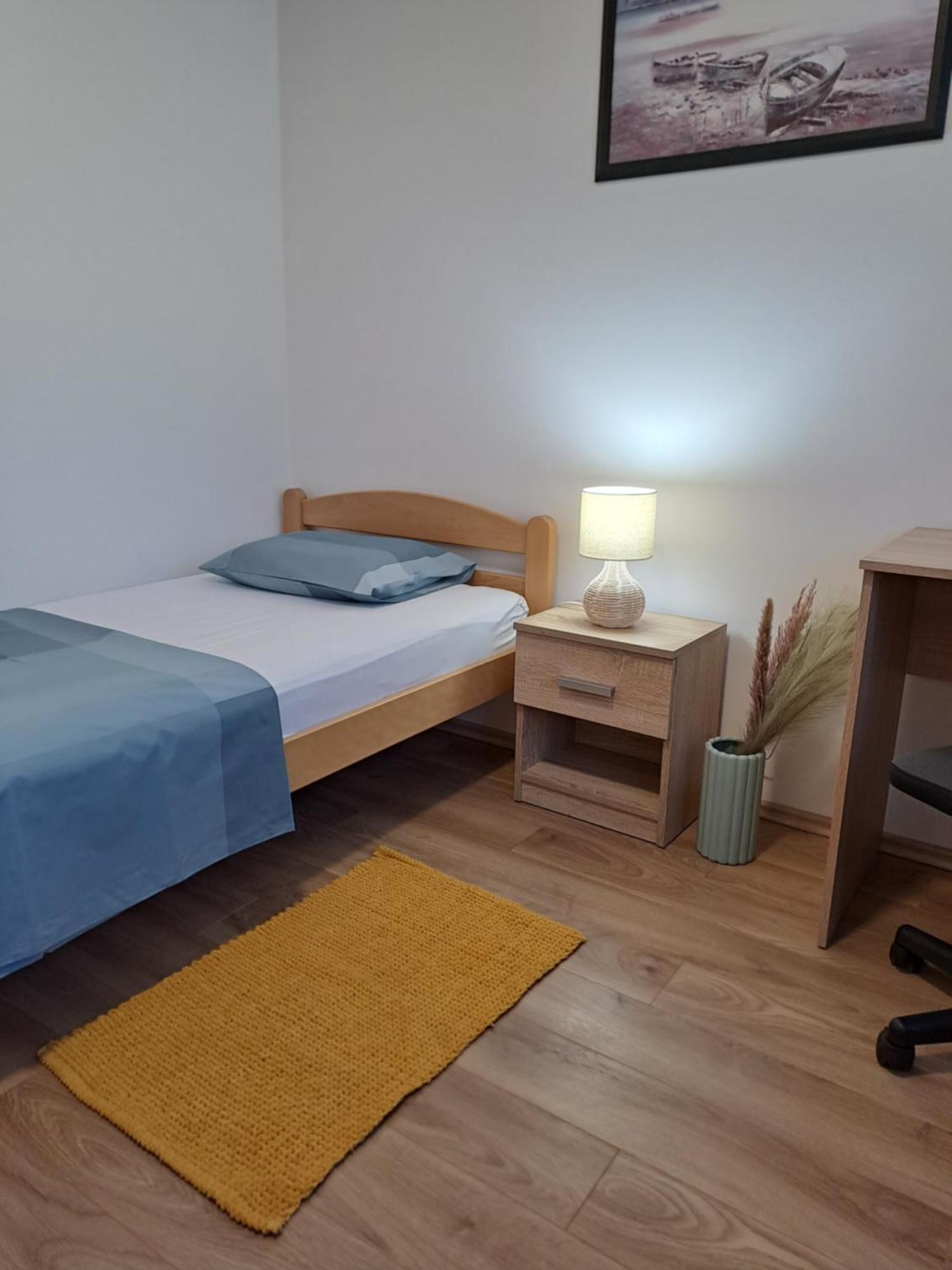 Yulia Apartman พูลา ภายนอก รูปภาพ